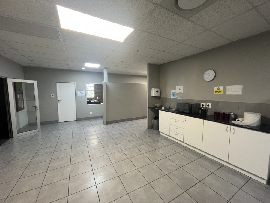 To Let commercial Property for Rent in Montague Gardens Western Cape